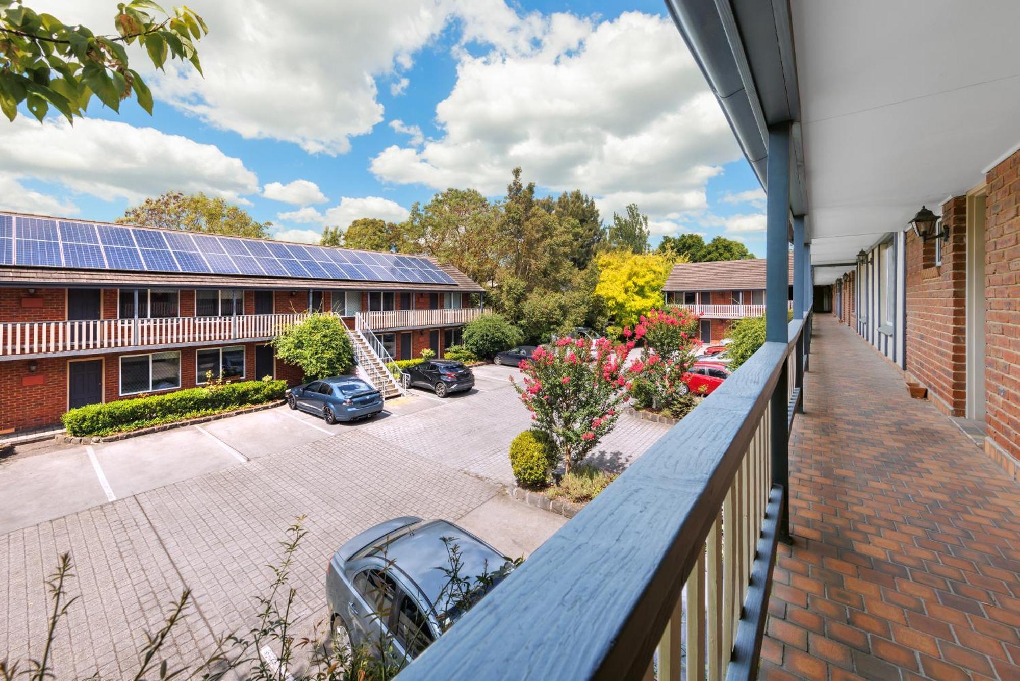 Elizabethan Lodge Melbourne Exterior photo